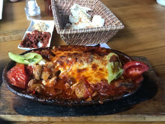 Celebrity Lounge Bar & Grill